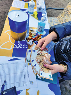 Gartenfreunde sammeln Spenden