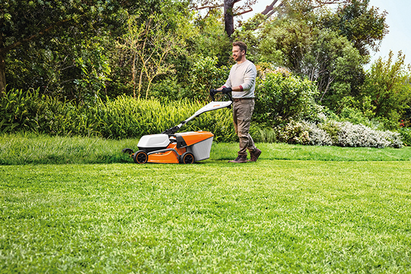 Akku-Rasenmäher STIHL RMA 243