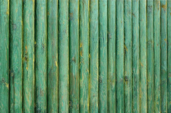Holz durch Kesseldruckverfahren witterungsresistent