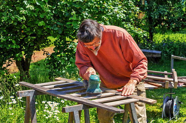 Gartenmöbel neu lackieren