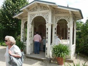 Pavillon im maurischen Stil