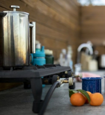 Gartenhaus, Laube, Außenküche: Wie Solarstrom in die Gartennutzung passt